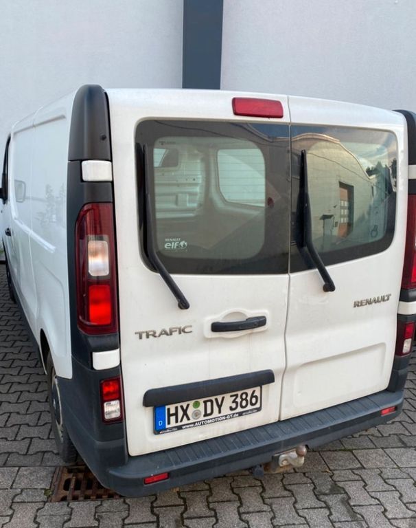 Renault Trafic 188.400 km 8.899 € Paderborn 33104