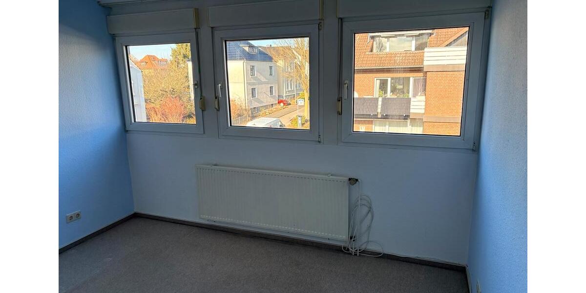 Dachgeschoßwohnung Detmold - 2 Zimmer, 75 m&sup2;, 830&euro; | Angebot:25234050