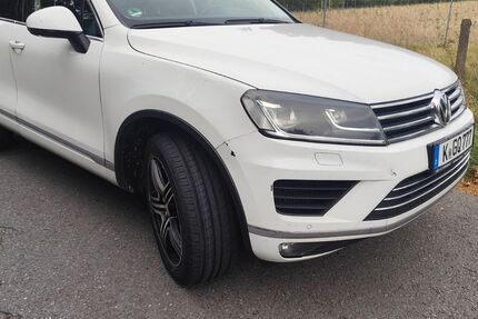 VW Touareg 249.000 km 13.800 € Augustdorf 32832