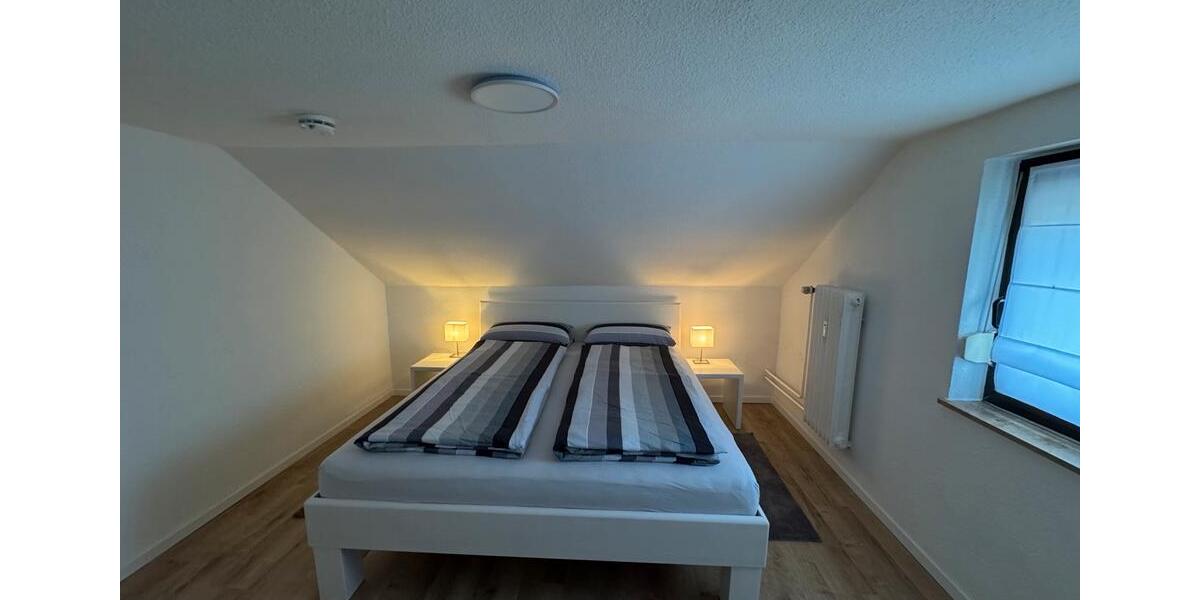 Dachgeschoßwohnung Brakel - 3 Zimmer, 65 m&sup2;, 850&euro; | Angebot:26347757