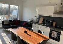 Moderne 2 Zimmer Wohnung mit Einbauküche und Stellplatz in Elsen