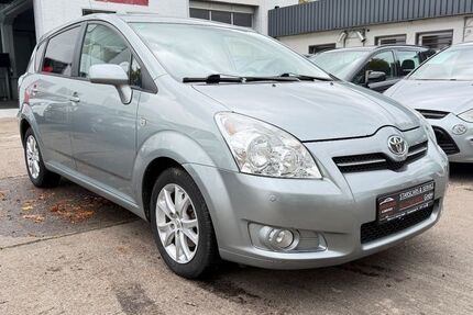 Toyota Corolla Verso 156.000 km 7.450 € Lage 32791
