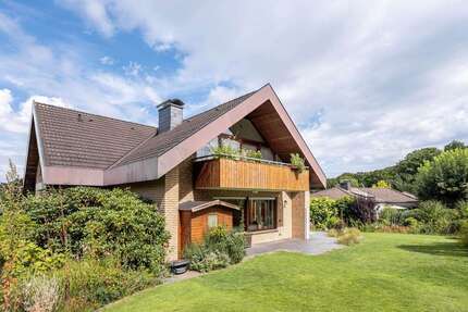 Haus zum Kaufen in Oerlinghausen 499.900 € 215.76 m²