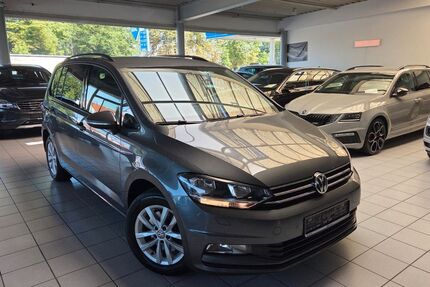 VW Touran 84.000 km 15.800 &euro; Salzkotten 33154