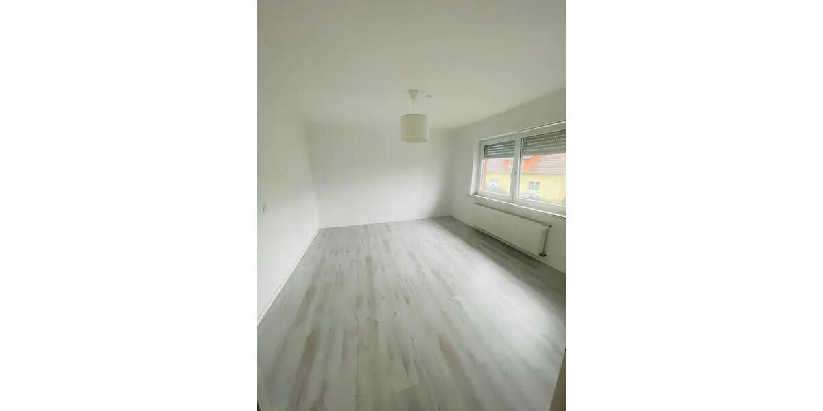 Etagenwohnung Bad Wünnenberg - 3 Zimmer, 100 m&sup2;, 750&euro; | Angebot:26268637