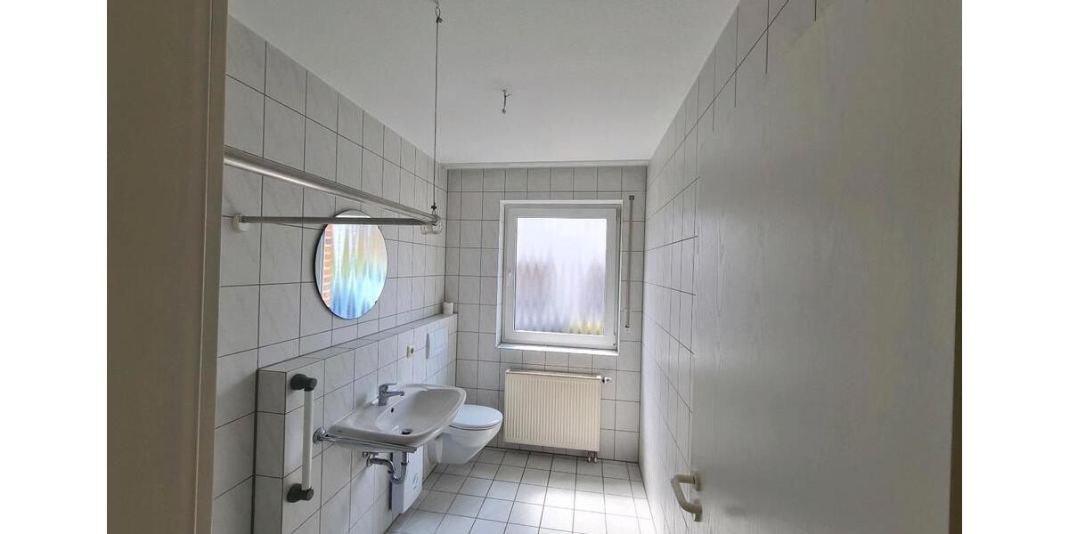 Hochparterre Bad Lippspringe - 2 Zimmer, 55 m&sup2;, 650&euro; | Angebot:27621103