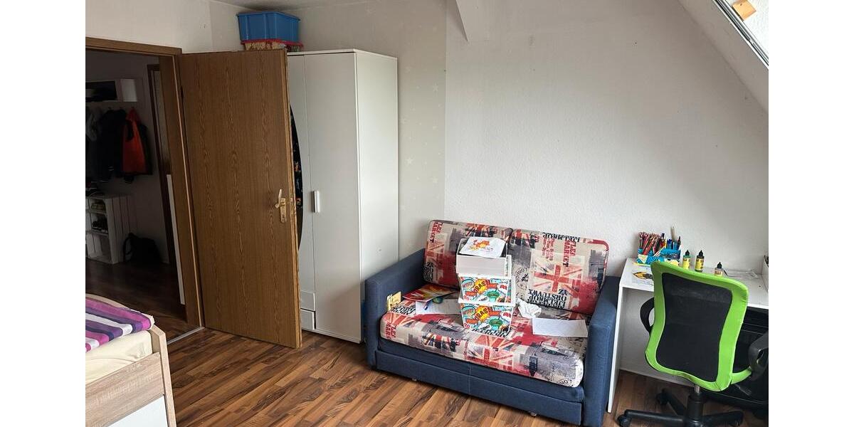 Dachgeschoßwohnung Altenbeken - 4 Zimmer, 108 m&sup2;, 750&euro; | Angebot:26446404