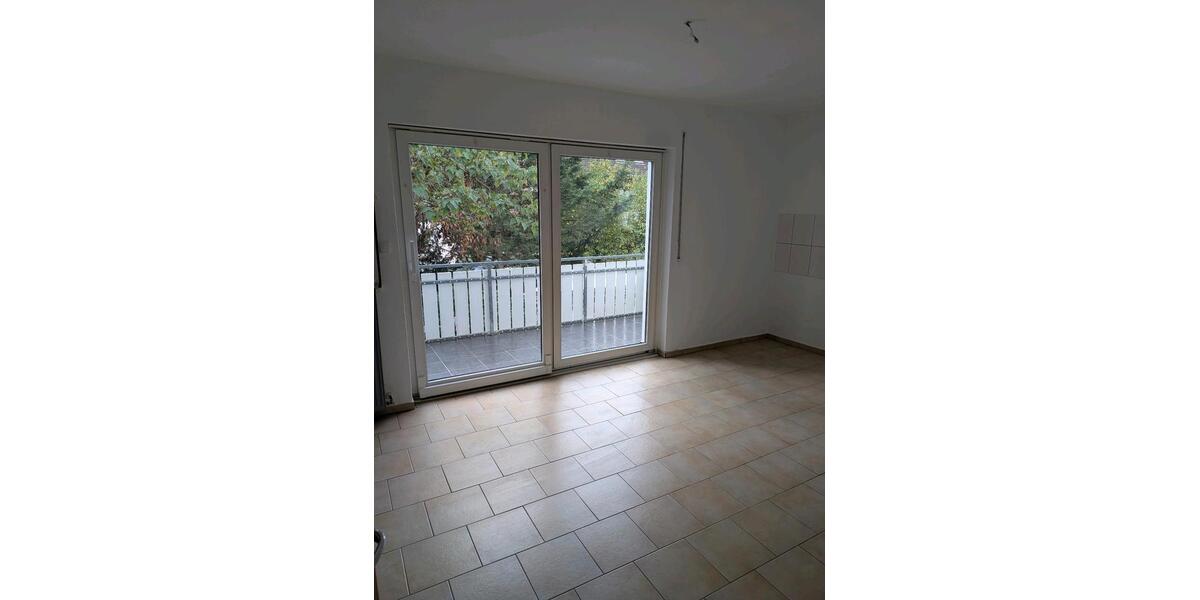 Etagenwohnung Delbrück - 7 Zimmer, 106 m&sup2;, 980&euro; | Angebot:27629220