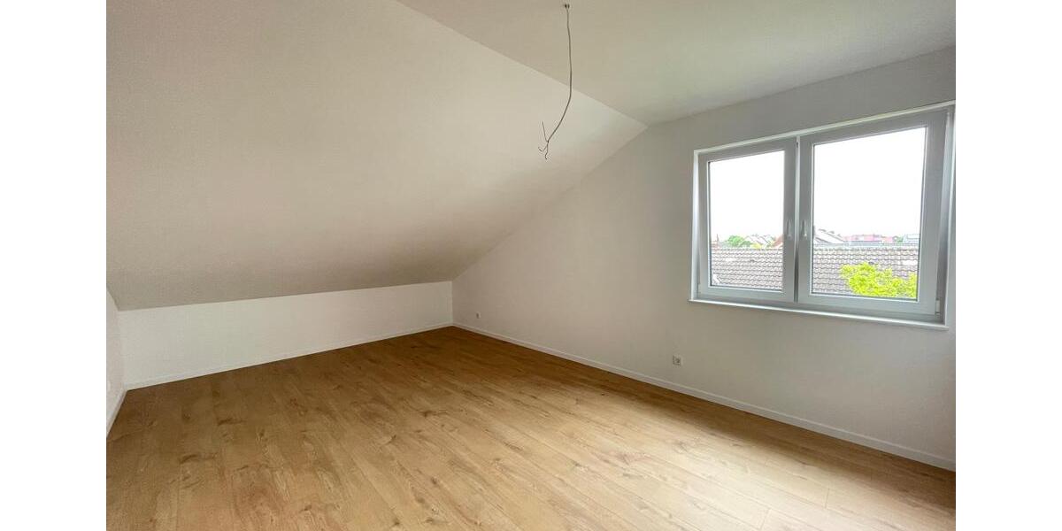 Dachgeschoßwohnung Geseke - 3 Zimmer, 109 m&sup2;, 1.095&euro; | Angebot:26462497