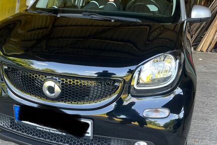 Smart ForFour 83.764 km 7.500 &euro; Paderborn 33100