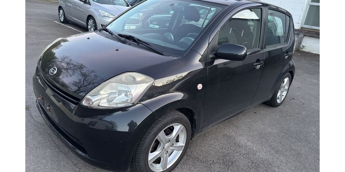 Daihatsu Sirion 142.900 km 799 &euro; Detmold 32758