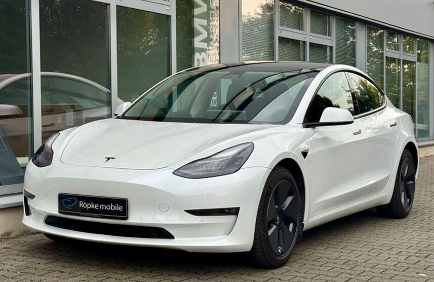 Tesla Model 3 79.893 km 28.890 € Paderborn 33100