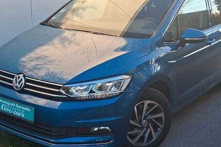 VW Touran 107.495 km 17.999 € Detmold 32758