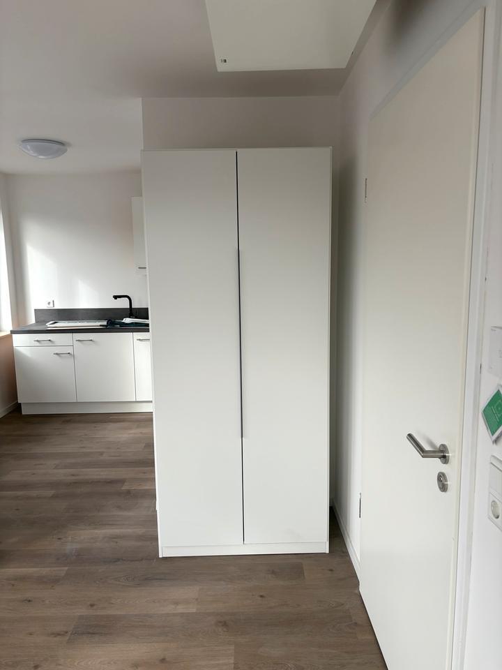1 Zimmer-Appartement mit eigenem Balkon, Möbliert. Nähe UniBethe zimmer