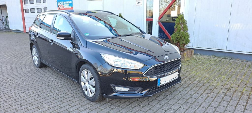 Ford Focus 100.500 km 7.900 € Steinheim 32839