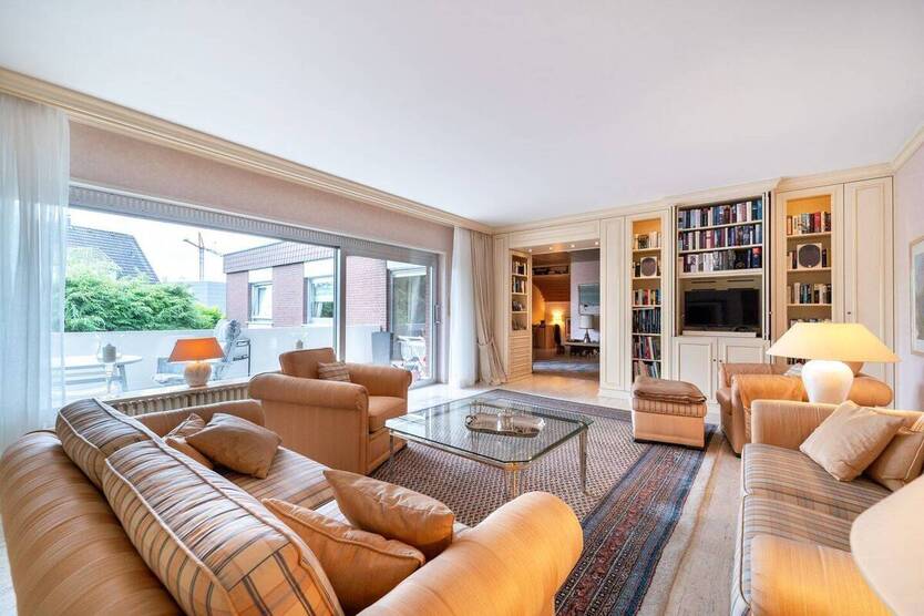 Bielefeld-Brackwede: sehr gepflegtes EFH | beliebt am Südhang | ca. 203 m² | 6,5 Zimmer | Garage 6 zimmer