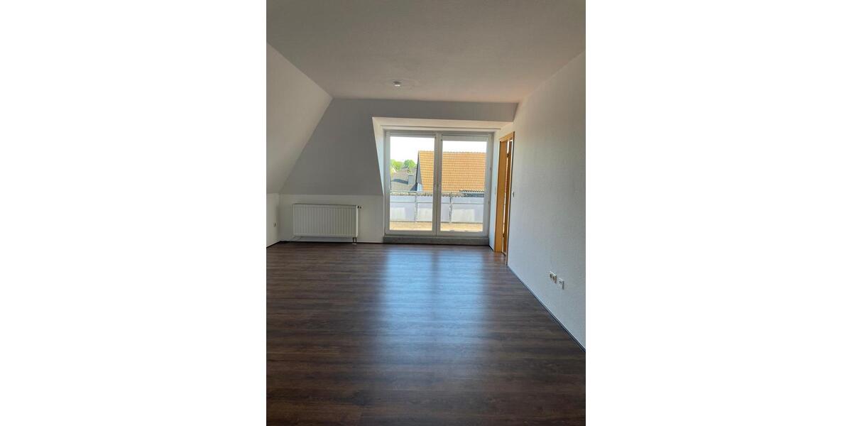 Dachgeschoßwohnung Geseke - 2.5 Zimmer, 75 m&sup2;, 600&euro; | Angebot:26409940