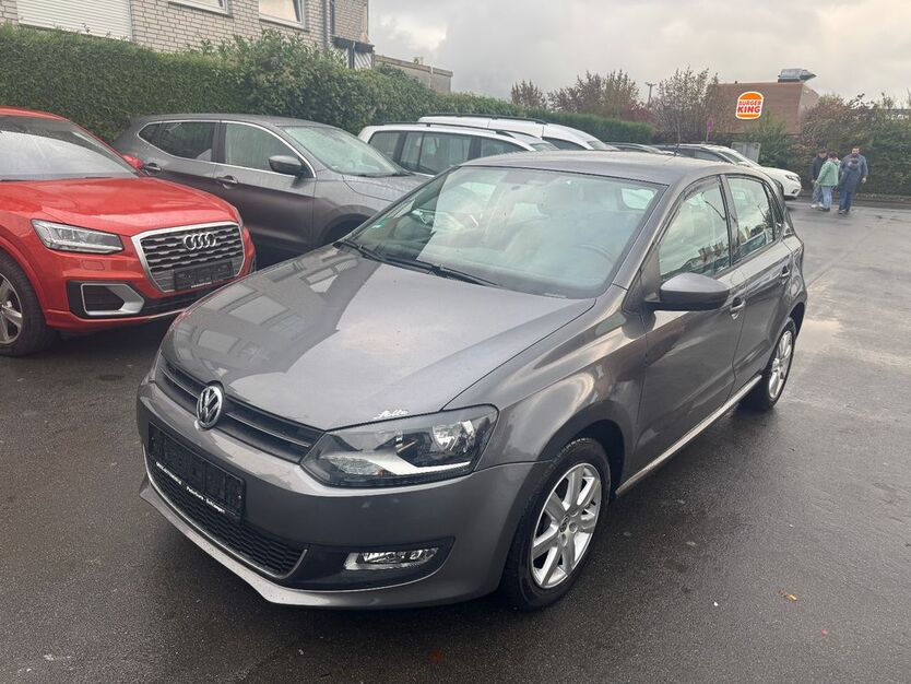 VW Polo 152.000 km 3.699 € Paderborn 33100