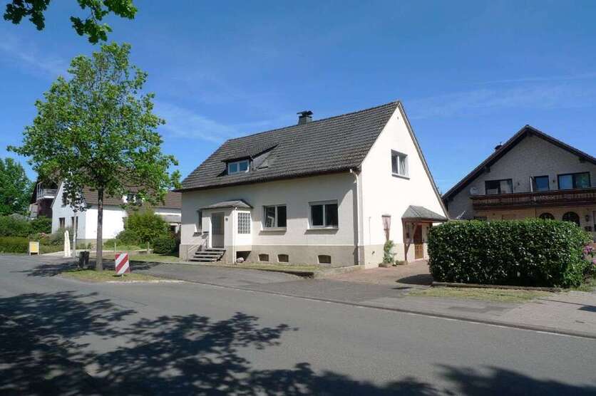 Haus zum Kaufen in Bad Lippspringe 339.000 € 190 m²
