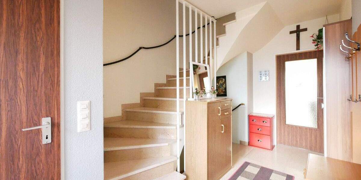 Reihenmittelhaus Paderborn Kernstadt - 6 Zimmer, 154 m&sup2;, 449.000&euro; | Angebot:25704135