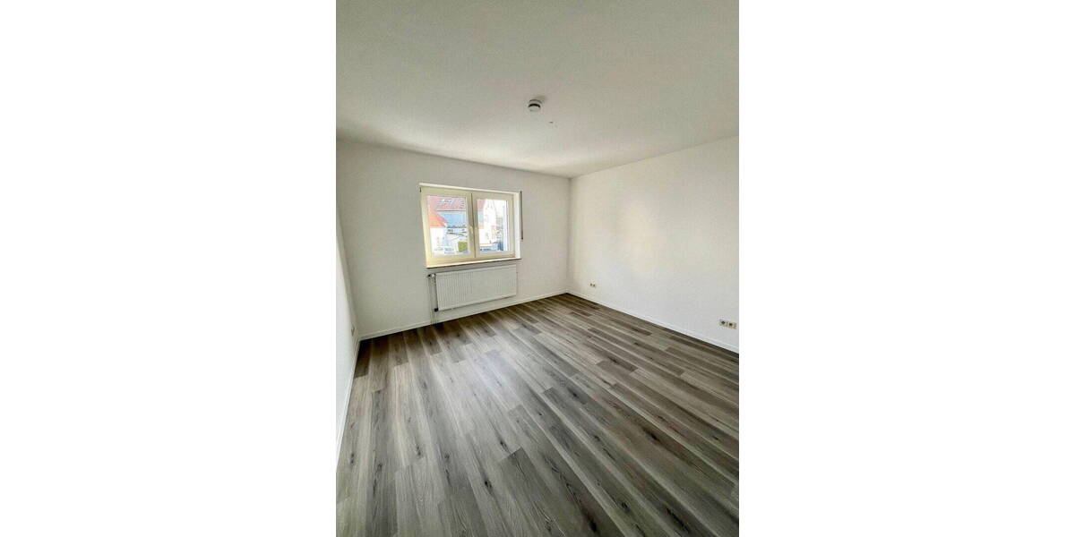 Etagenwohnung Paderborn OT Schloß Neuhaus Schloß Neuhaus - 3 Zimmer, 63 m&sup2;, 760&euro; | Angebot:26235134