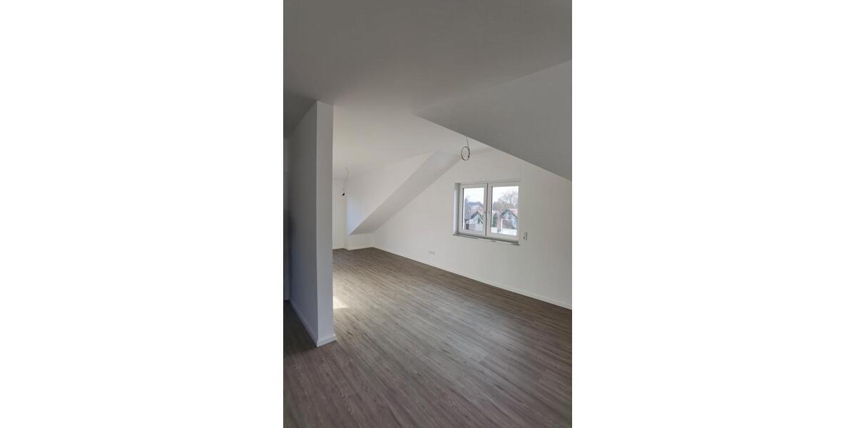Dachgeschoßwohnung Hövelhof - 3 Zimmer, 101 m&sup2;, 1.200&euro; | Angebot:27621948