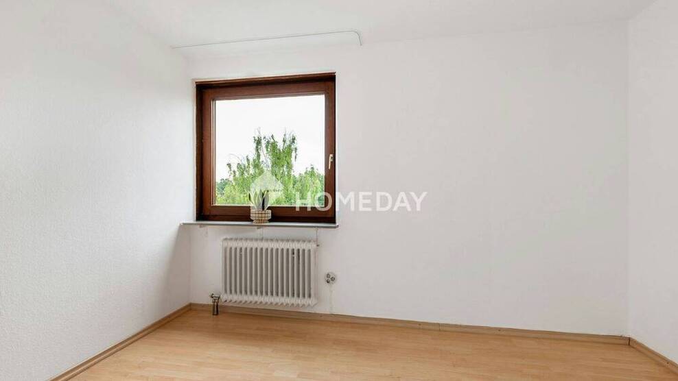 Großzügige 4-Zimmer-Wohnung mit Loggia - Ruhig, gepflegt und bezugsfrei