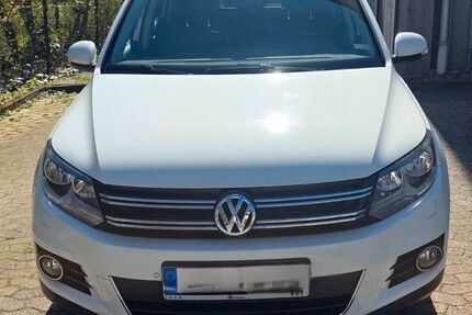 VW Tiguan 157.000 km 10.500 &euro; Bad Driburg 33014