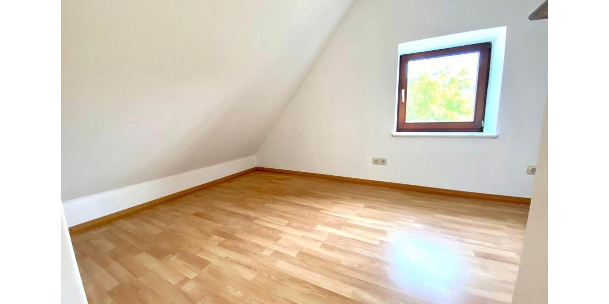 Dachgeschoßwohnung Schlangen - 2 Zimmer, 30 m&sup2;, 375&euro; | Angebot:27600496