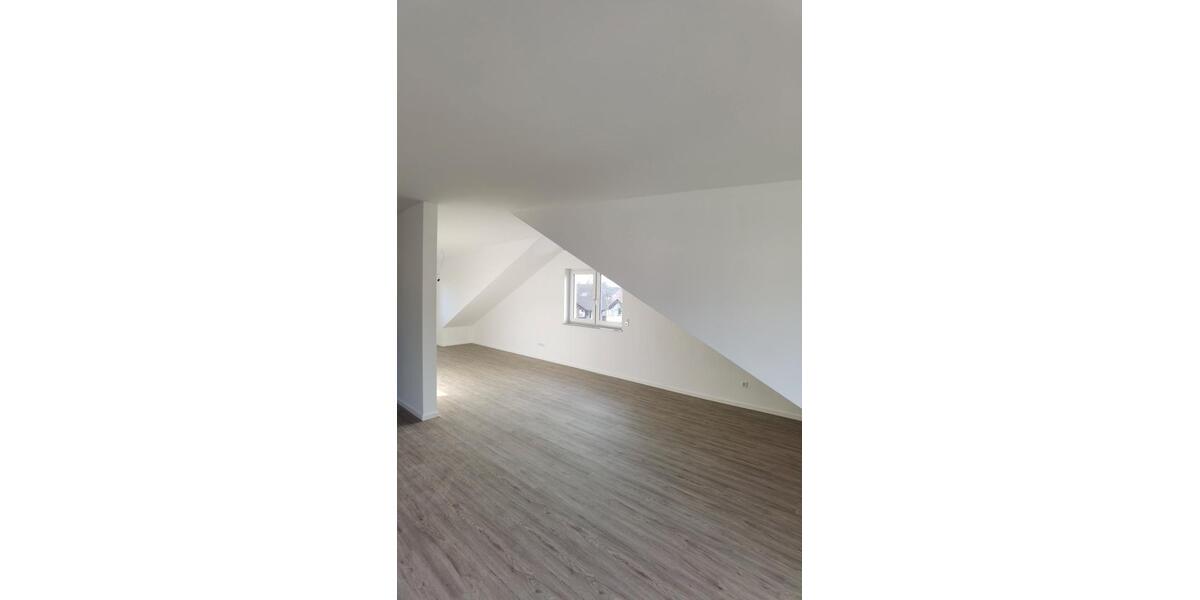 Dachgeschoßwohnung Hövelhof - 3 Zimmer, 101 m&sup2;, 1.200&euro; | Angebot:27621948