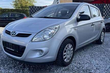 Hyundai i20 247.900 km 1.499 &euro; Paderborn 33100