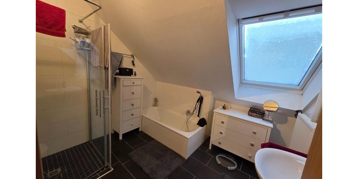 Dachgeschoßwohnung Bad Lippspringe - 2 Zimmer, 78 m&sup2;, 975&euro; | Angebot:24767201