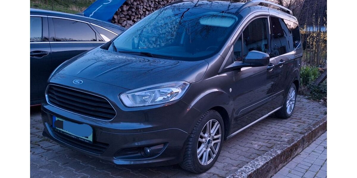 Ford Tourneo Courier 74.900 km 10.900 € Büren 33142