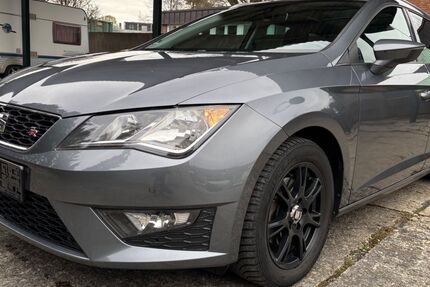 Seat Leon 133.136 km 11.490 &euro; Paderborn 33104