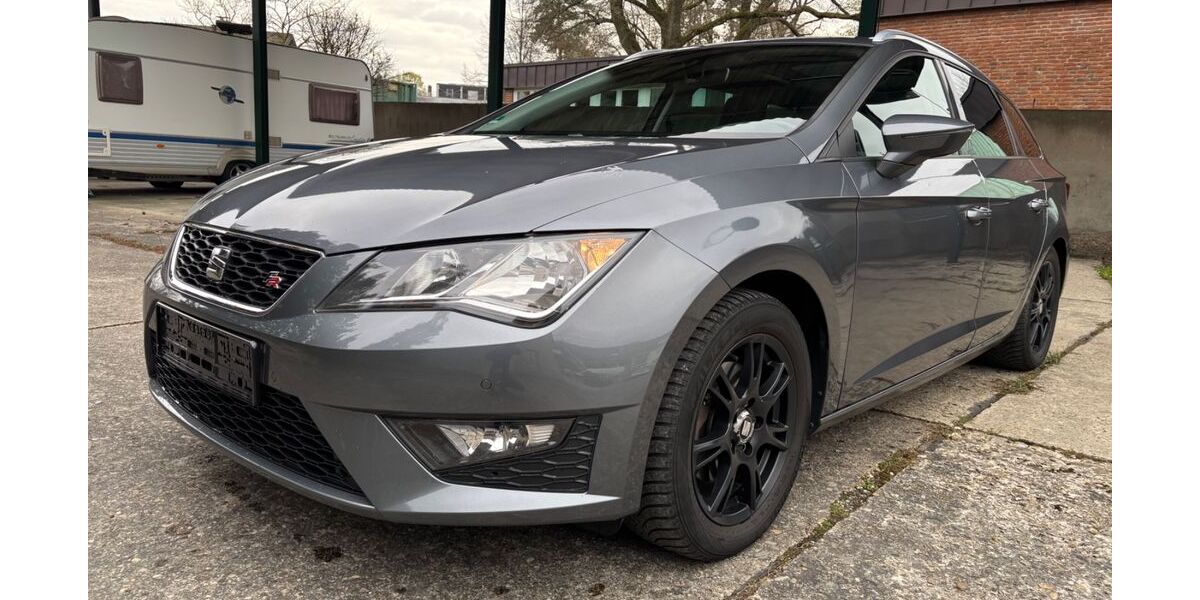 Seat Leon 133.136 km 11.490 &euro; Paderborn 33104