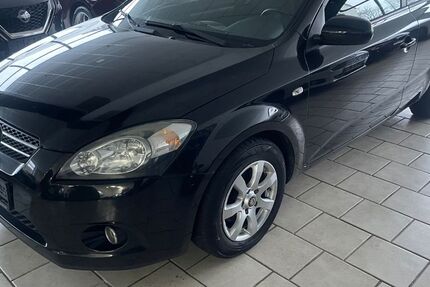 Kia ceed / Ceed 199.000 km 2.999 &euro; Detmold 32756