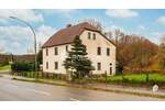Charmantes Zweifamilienhaus mit großem Grundstück in ruhiger Lage 7 zimmer