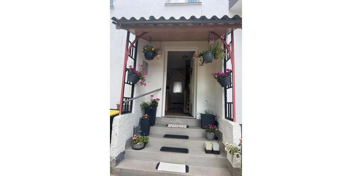 Einfamilienhaus Altenbeken - 3 Zimmer, 100 m&sup2;, 1.000&euro; | Angebot:27615066