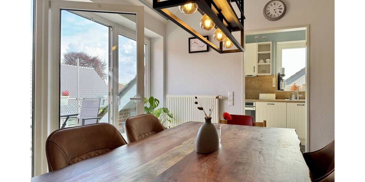 Etagenwohnung Augustdorf - 4 Zimmer, 127 m&sup2;, 1.080&euro; | Angebot:26887202