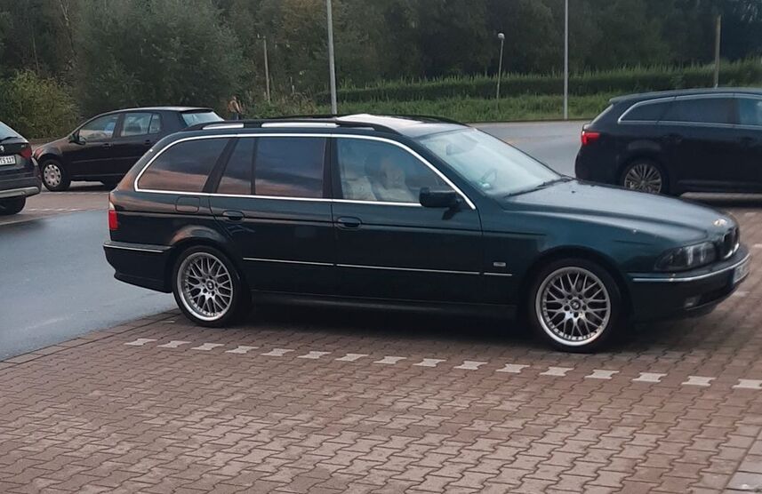 BMW 523 318.706 km 2.000 € Altenbeken 33184