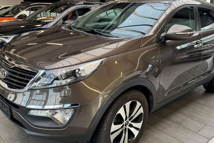 Kia Sportage 175.000 km 8.200 &euro; Detmold 32758