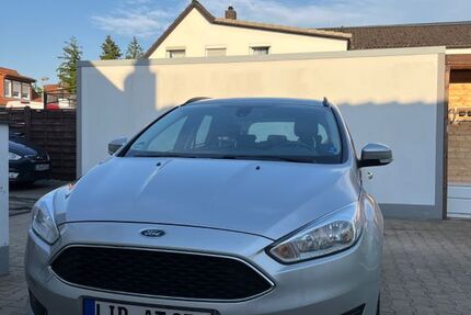 Ford Focus 161.500 km 7.700 &euro; Detmold 32758