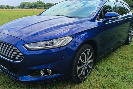 Ford Mondeo 153.000 km 10.900 € Lage 32791