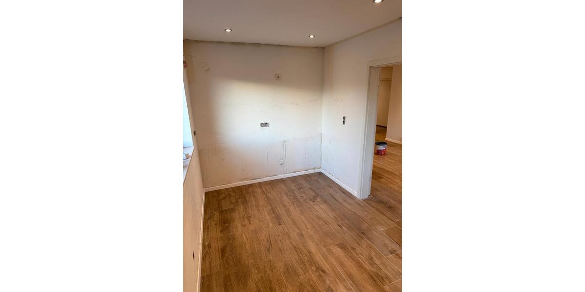 Erdgeschoßwohnung Paderborn Neuenbeken - 3 Zimmer, 100 m&sup2;, 1.500&euro; | Angebot:26262951