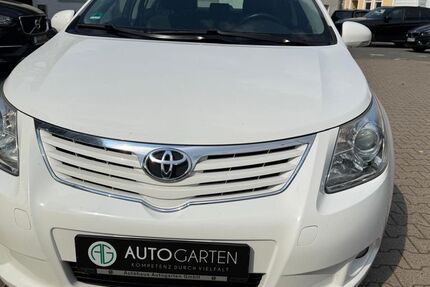 Toyota Avensis 140.000 km 9.850 &euro; Paderborn 33098