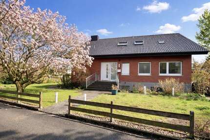 Haus Detmold Hiddesen - 6 Zimmer, 220 m&sup2;, 525.000&euro; | Angebot:26107500