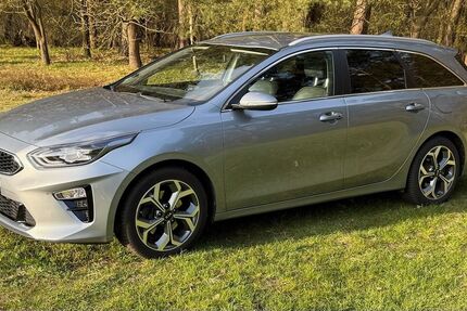 Kia ceed Sportswagon 80.000 km 15.450 &euro; Hövelhof 33161
