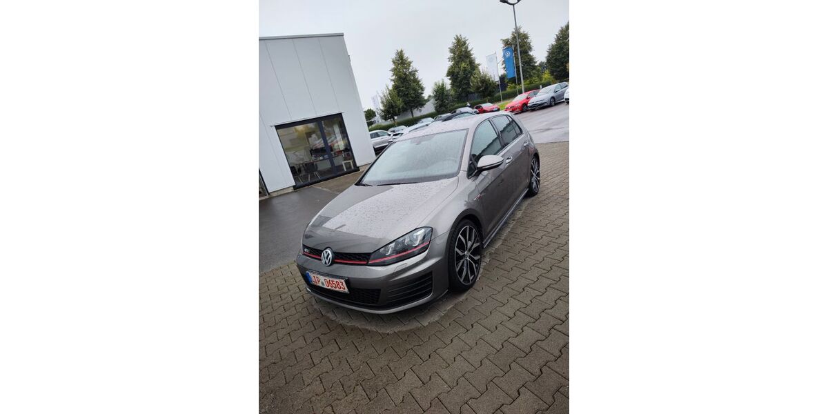 VW Golf 75.500 km 18.199 € Schlangen 33189