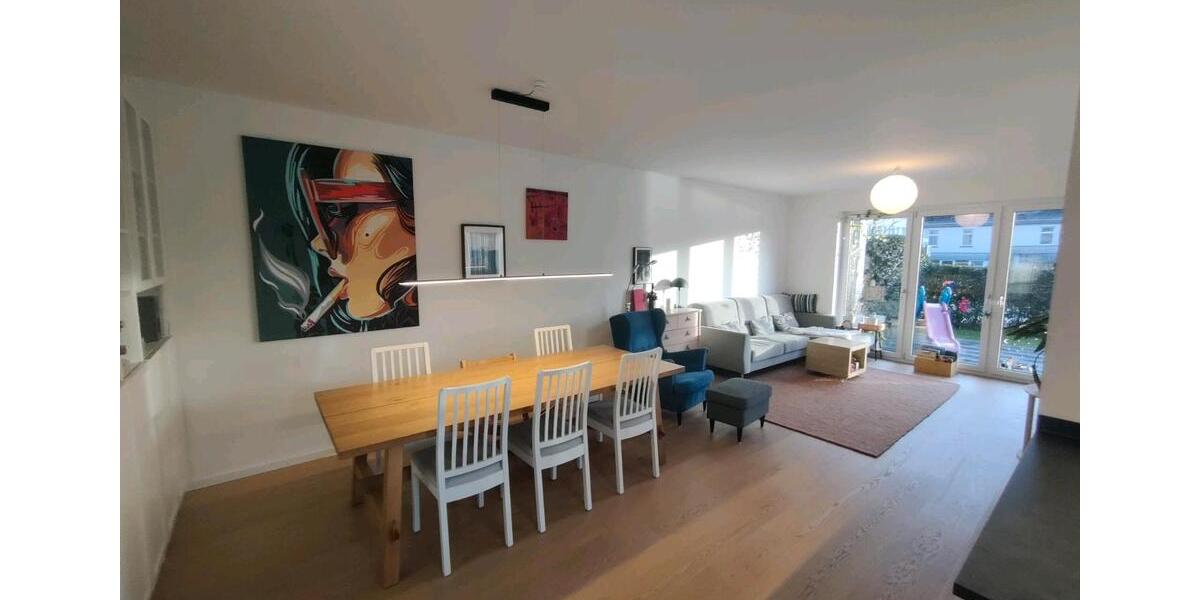 Erdgeschoßwohnung Detmold - 4 Zimmer, 125 m&sup2;, 1.188&euro; | Angebot:25284278