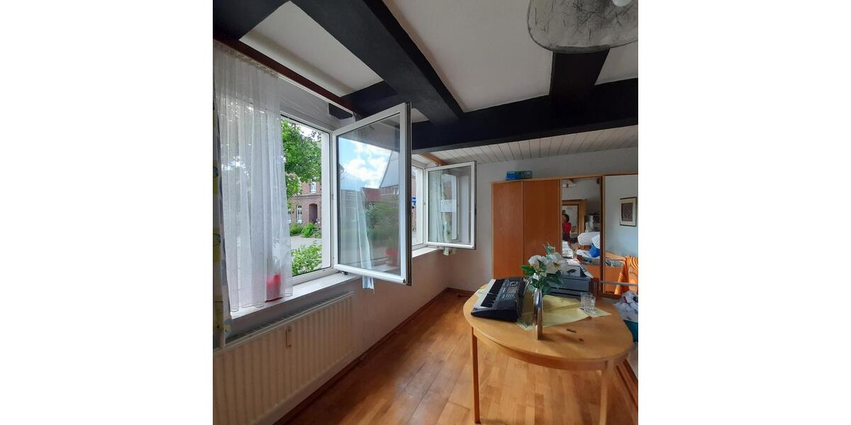 Erdgeschoßwohnung Brakel - 6 Zimmer, 140 m&sup2;, 1.800&euro; | Angebot:27592128